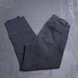 American Eagle Curvy Mom Jeans 6 Short High Rise Faded Black Stretch